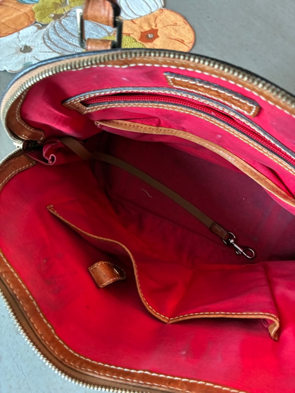 Dooney & Bourke Black Pebbled Leather Dome Satchel with Tan Trim - Picture 4 of 11